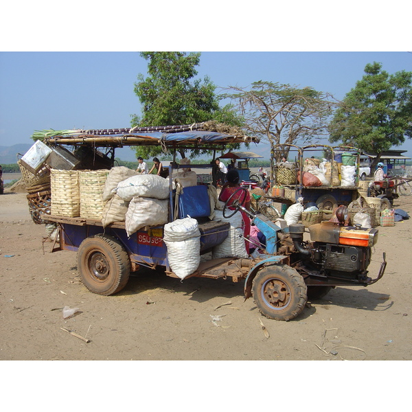 Picture Myanmar Dawei (TAVOY) 2005-01 47 - Tour Dawei (TAVOY)