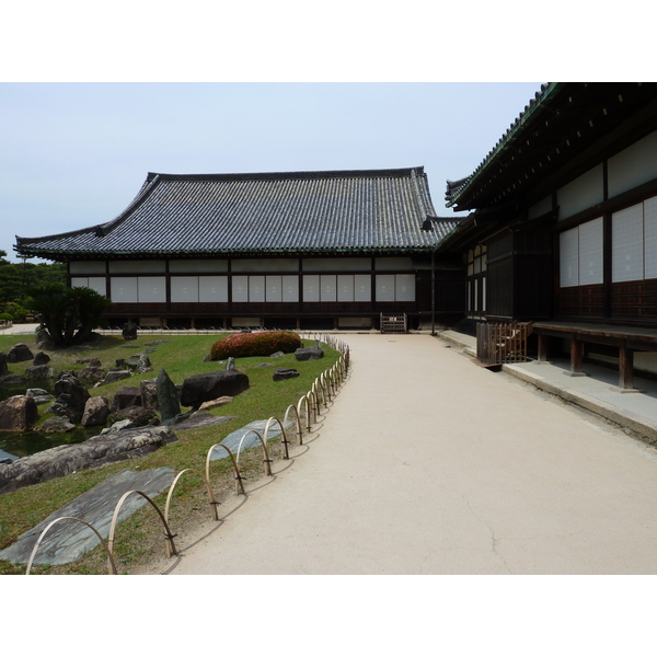 Picture Japan Kyoto Nijo Castle Ninomaru Garden 2010-06 5 - Around Ninomaru Garden