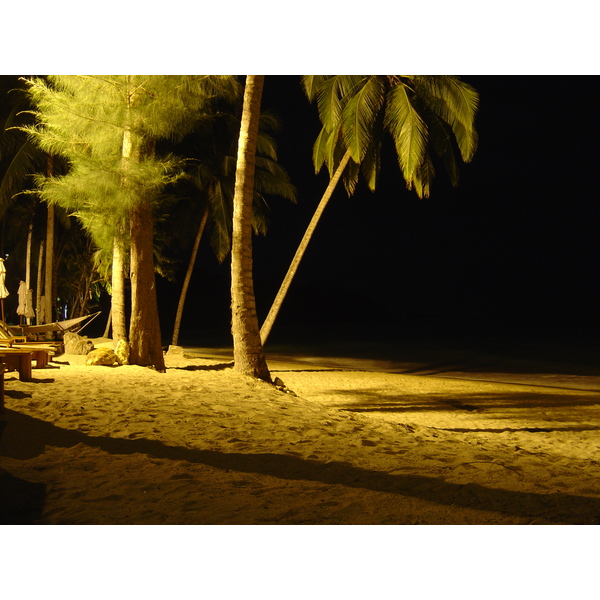 Picture Thailand Khao Lak Meridien Khao Lak Hotel By Night 2005-12 20 - History By Night