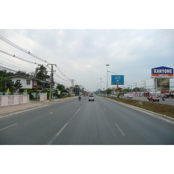 Picture Thailand Chonburi Sukhumvit road 2008-01 114 - Discovery Sukhumvit road