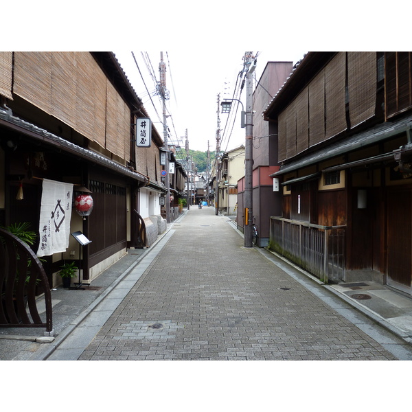 Picture Japan Kyoto Hanami koji 2010-06 8 - Recreation Hanami koji