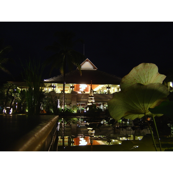 Picture Thailand Khao Lak Meridien Khao Lak Hotel By Night 2005-12 49 - Center By Night