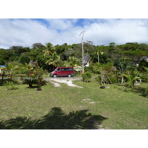 Picture New Caledonia Lifou Josip 2010-05 23 - Tour Josip