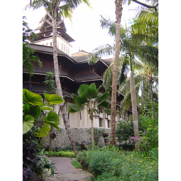 Picture Myanmar Yangon Kandawgyi Palace Hotel 2005-01 32 - History Kandawgyi Palace Hotel