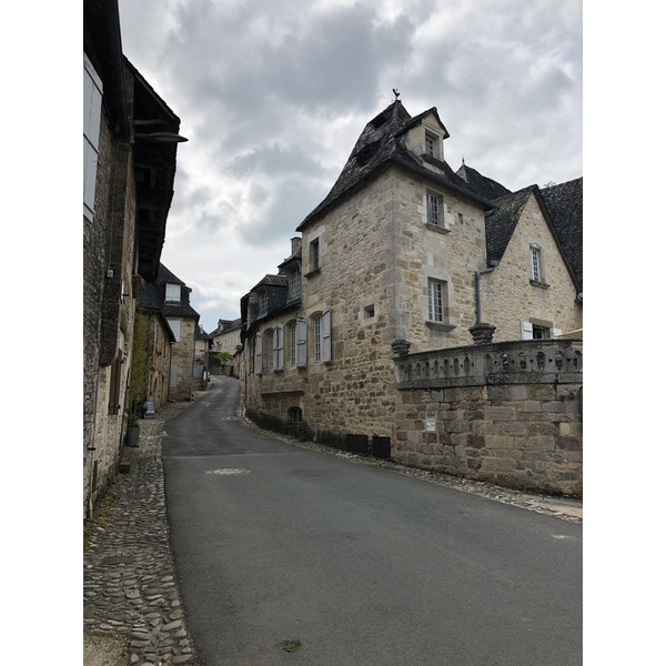 Picture France Turenne 2018-04 11 - Around Turenne