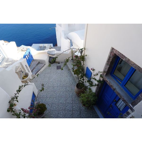 Picture Greece Santorini Oia cave house 2016-07 15 - Recreation Oia cave house