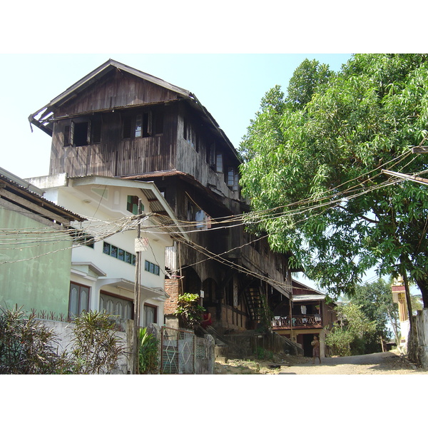 Picture Myanmar Myeik (Mergui) 2005-01 87 - Center Myeik (Mergui)