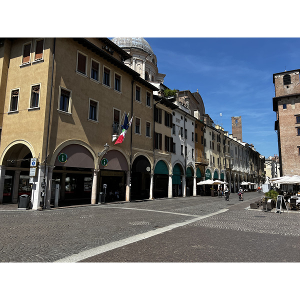 Picture Italy Verone 2022-05 217 - Recreation Verone