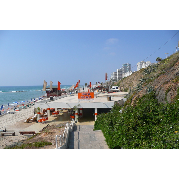 Picture Israel Bat Yam Beach 2007-06 56 - Center Bat Yam Beach