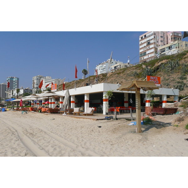 Picture Israel Bat Yam Beach 2007-06 53 - Center Bat Yam Beach