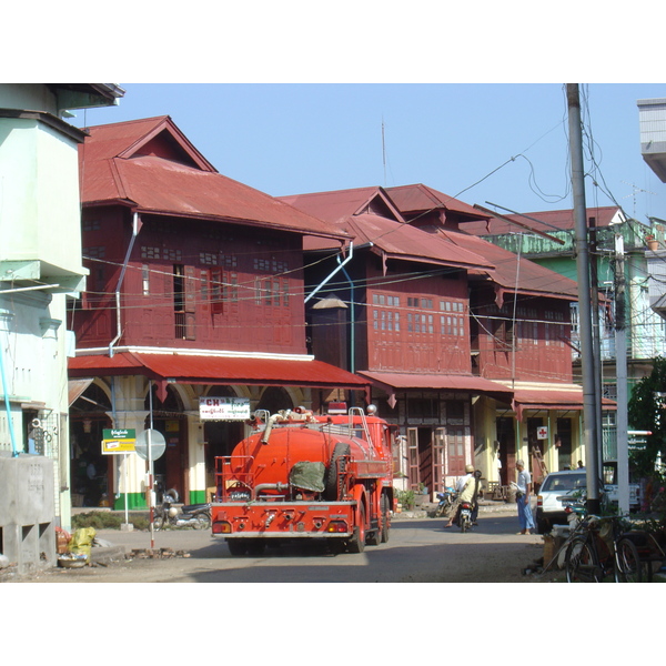 Picture Myanmar Myeik (Mergui) 2005-01 92 - Around Myeik (Mergui)