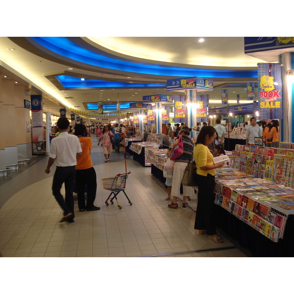 Picture Thailand Pattaya Carrefour 2006-09 11 - History Carrefour