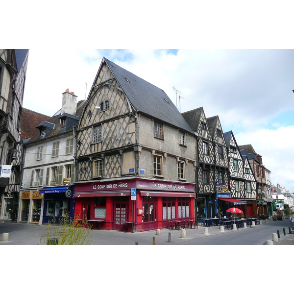 Picture France Bourges 2008-04 31 - History Bourges