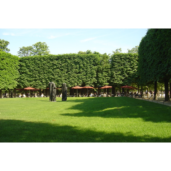 Picture France Paris Garden of Tuileries 2007-05 311 - Recreation Garden of Tuileries