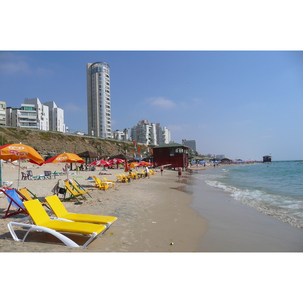 Picture Israel Bat Yam Beach 2007-06 52 - Around Bat Yam Beach