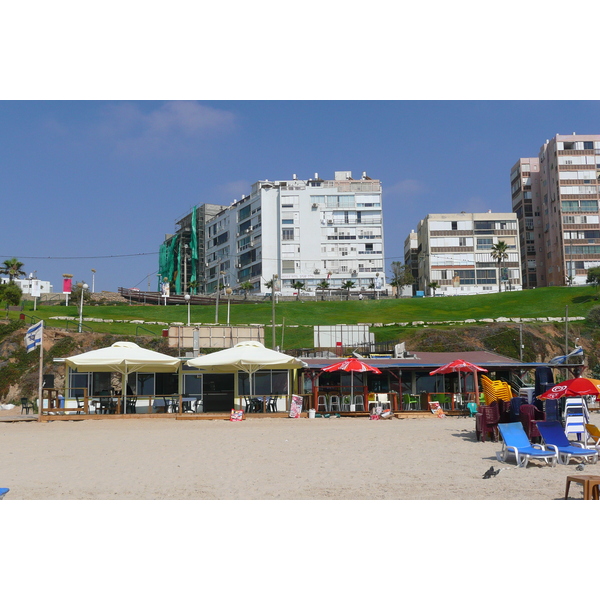 Picture Israel Bat Yam Beach 2007-06 44 - Center Bat Yam Beach