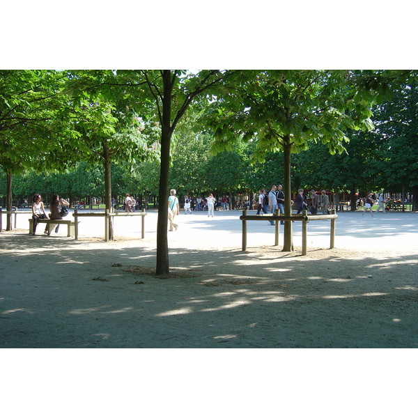 Picture France Paris Garden of Tuileries 2007-05 327 - History Garden of Tuileries