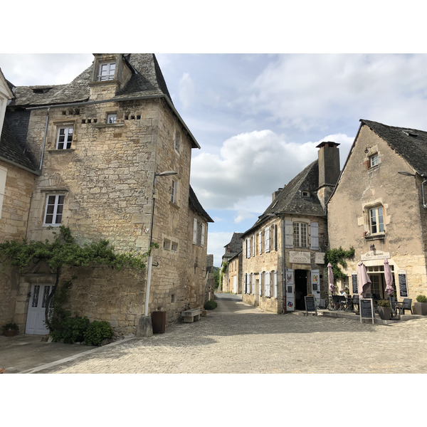 Picture France Turenne 2018-04 104 - History Turenne