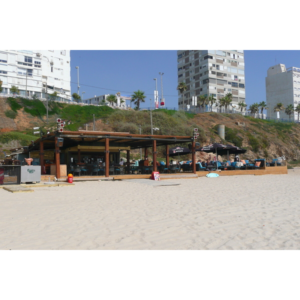 Picture Israel Bat Yam Beach 2007-06 39 - History Bat Yam Beach