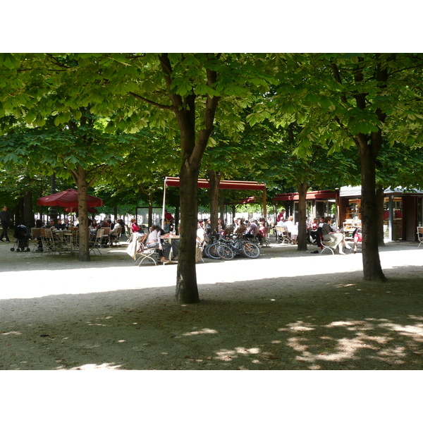 Picture France Paris Garden of Tuileries 2007-05 316 - Center Garden of Tuileries