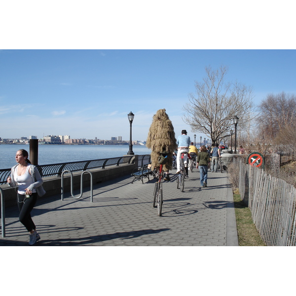 Picture United States New York Battery Park 2006-03 66 - Center Battery Park