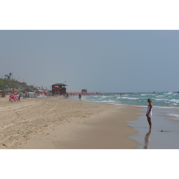 Picture Israel Bat Yam Beach 2007-06 13 - Around Bat Yam Beach