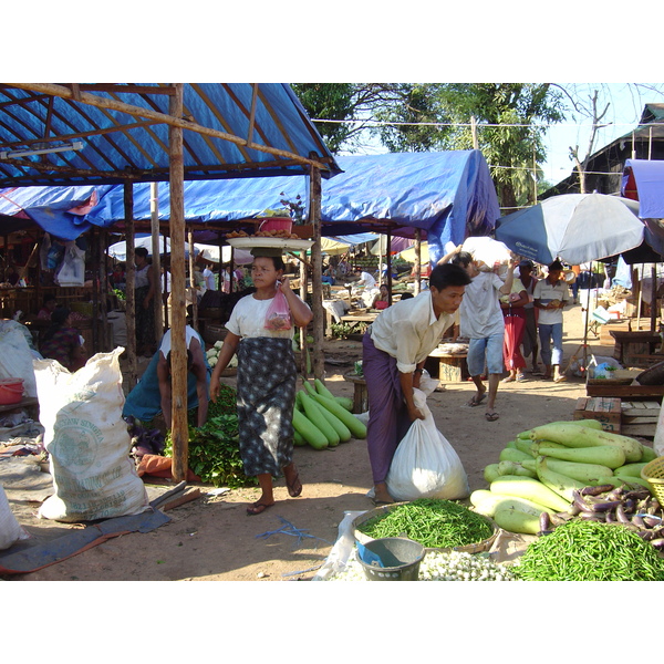 Picture Myanmar Myeik (Mergui) 2005-01 149 - Recreation Myeik (Mergui)