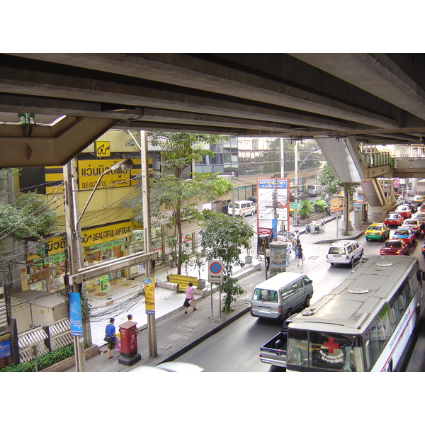 Picture Thailand Bangkok Sky Train 2004-12 116 - Discovery Sky Train