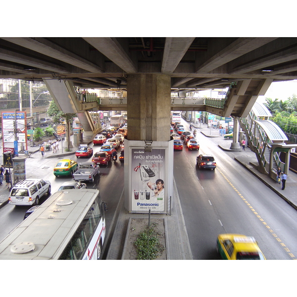 Picture Thailand Bangkok Sky Train 2004-12 113 - Discovery Sky Train