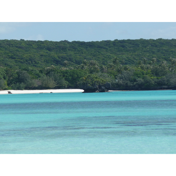 Picture New Caledonia Lifou Luengoni Beach 2010-05 4 - Center Luengoni Beach