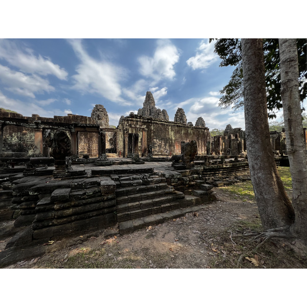 Picture Cambodia Siem Reap Bayon 2023-01 90 - Discovery Bayon