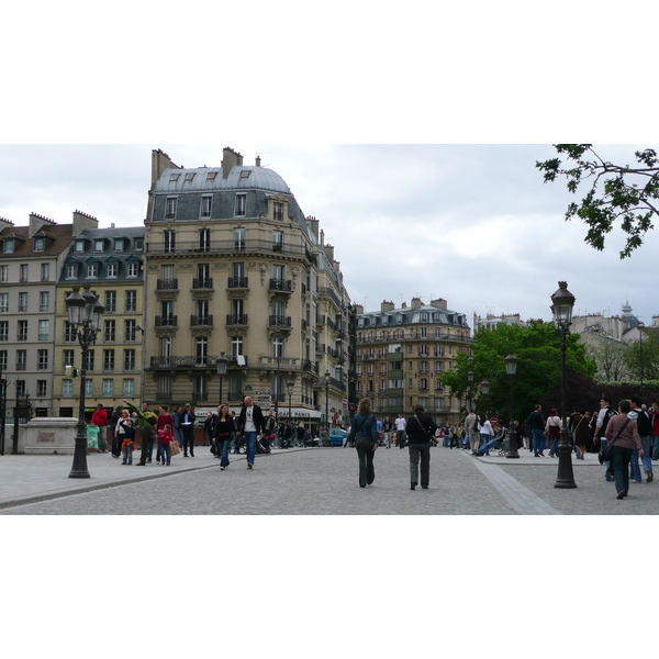 Picture France Paris Notre Dame 2007-05 180 - Around Notre Dame