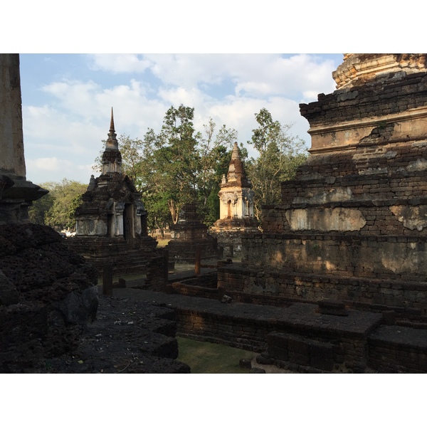 Picture Thailand Si satchanalai historical park 2014-12 2 - Center Si satchanalai historical park