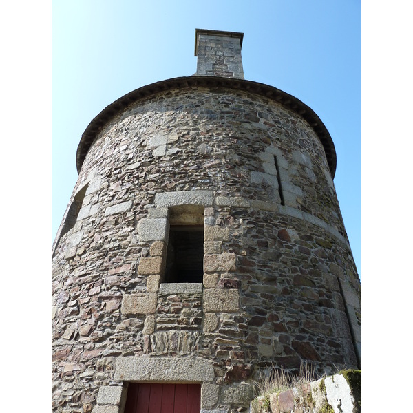 Picture France Fougeres 2010-04 157 - Recreation Fougeres