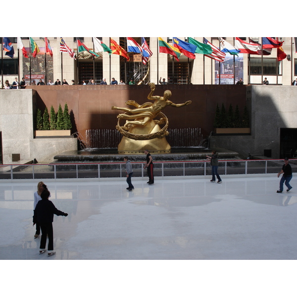 Picture United States New York Rockefeller Center 2006-03 10 - Recreation Rockefeller Center