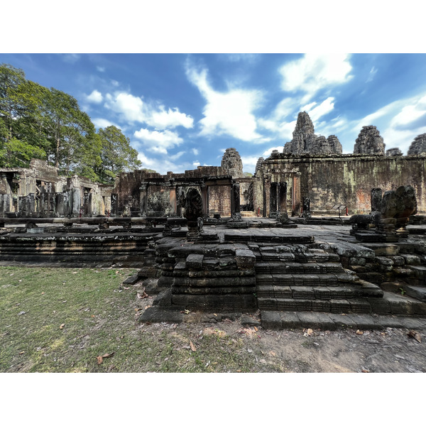 Picture Cambodia Siem Reap Bayon 2023-01 53 - Recreation Bayon