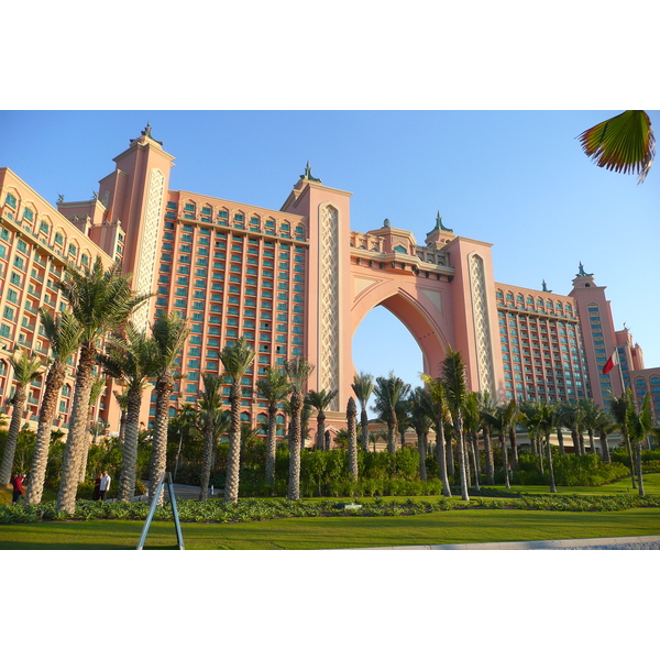 Picture United Arab Emirates Dubai Palm Jumeirah 2009-01 38 - Tour Palm Jumeirah