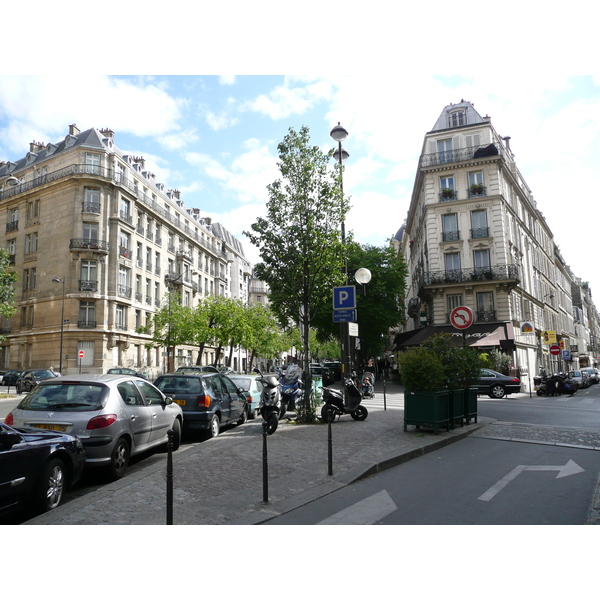 Picture France Paris 17th Arrondissement Avenue de Wagram 2007-05 43 - Recreation Avenue de Wagram