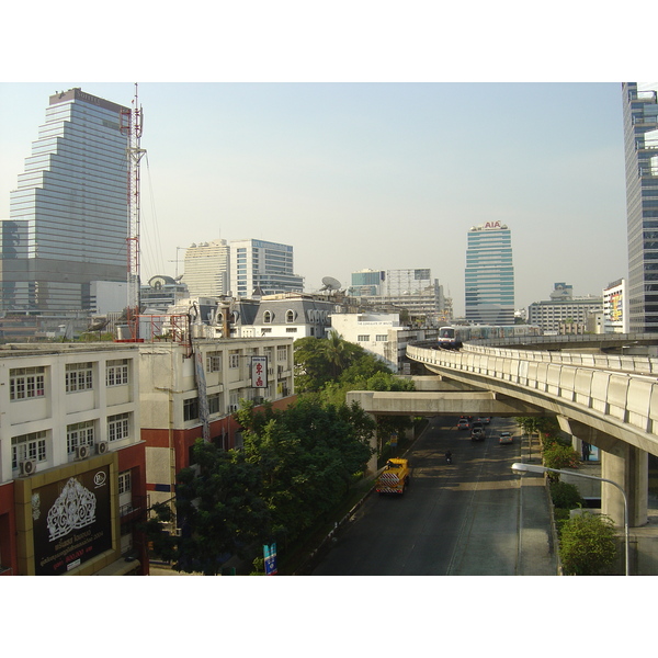 Picture Thailand Bangkok Sky Train 2004-12 117 - Discovery Sky Train