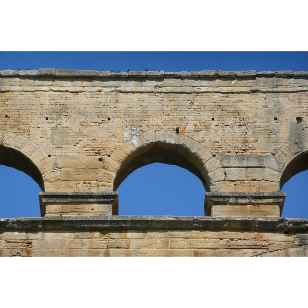 Picture France Pont du Gard 2008-04 26 - Discovery Pont du Gard