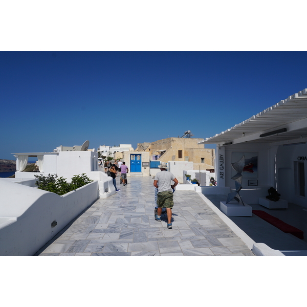 Picture Greece Santorini Oia 2016-07 94 - Center Oia