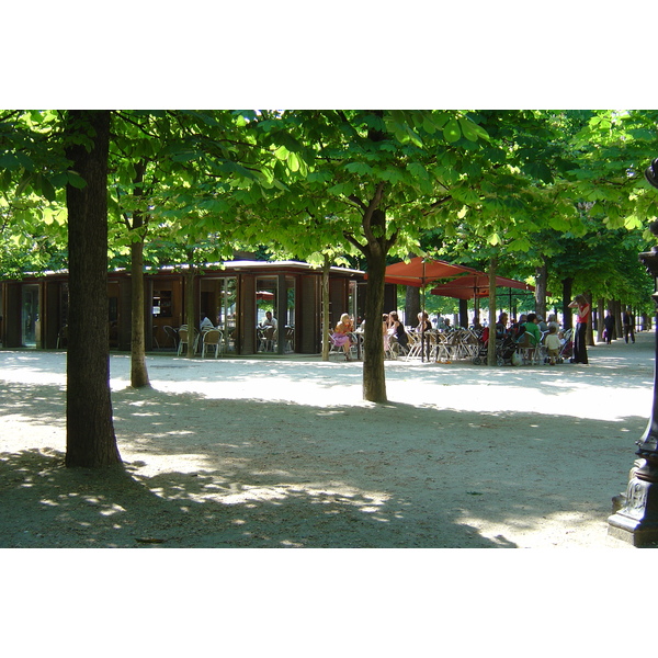 Picture France Paris Garden of Tuileries 2007-05 31 - Around Garden of Tuileries