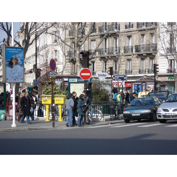 Picture France Paris 17th Arrondissement Boulevard de Courcelles 2006-03 27 - Journey Boulevard de Courcelles