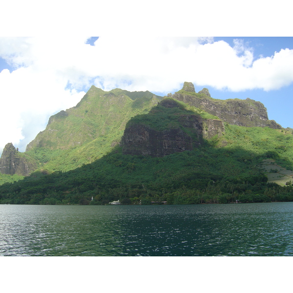 Picture Polynesia Moorea 2006-04 70 - Center Moorea