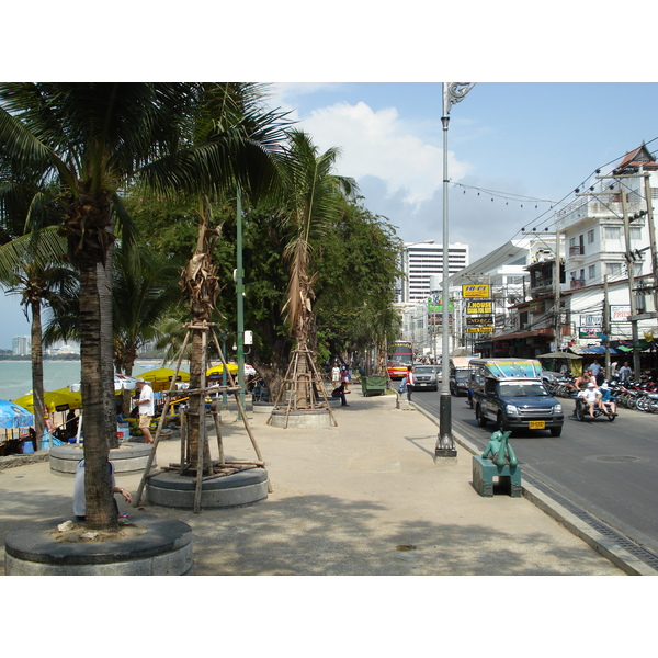 Picture Thailand Pattaya Beach 2007-02 93 - Around Pattaya Beach