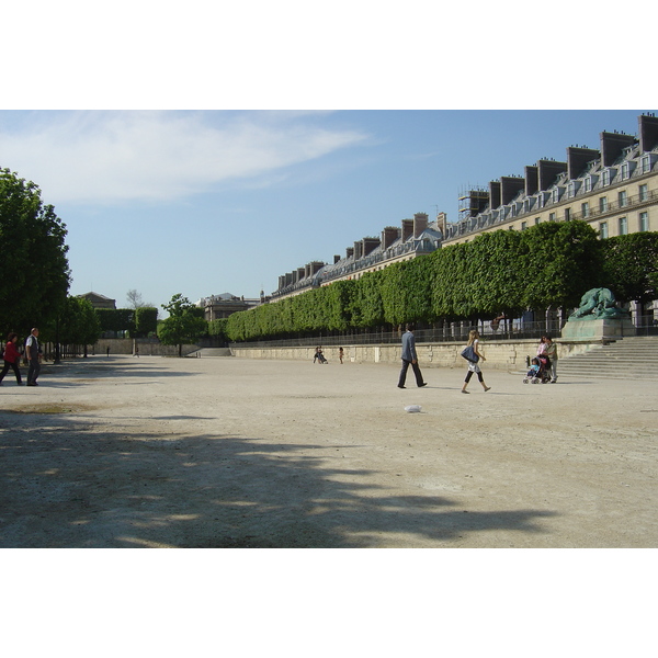 Picture France Paris Garden of Tuileries 2007-05 348 - Recreation Garden of Tuileries