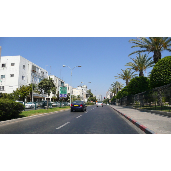 Picture Israel Tel Aviv Jabotinsky Street 2007-06 10 - Tours Jabotinsky Street