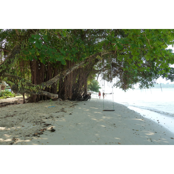 Picture Thailand Ko Chang Klong Prao beach 2011-02 58 - Center Klong Prao beach