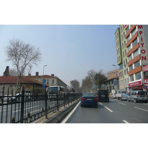 Picture Turkey Istanbul Bosphorus 2009-04 6 - Center Bosphorus