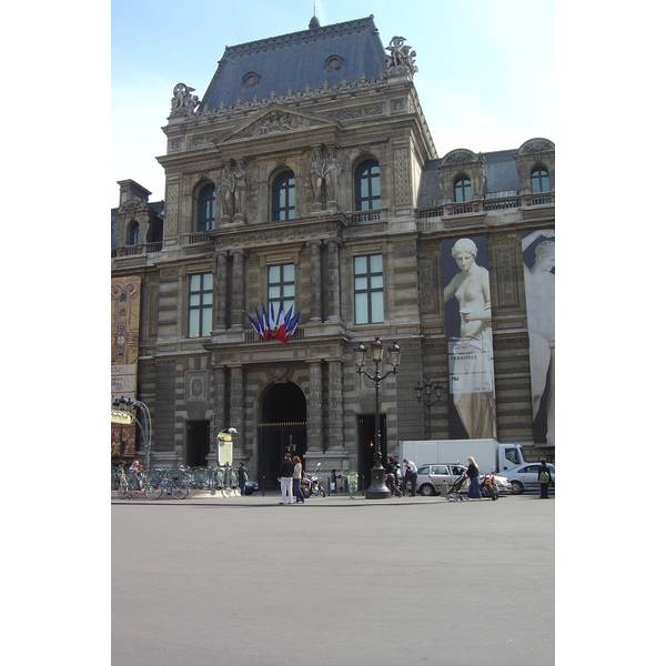 Picture France Paris Louvre 2007-05 68 - Center Louvre